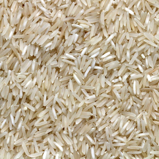 Close-up of uncooked brown rice grains